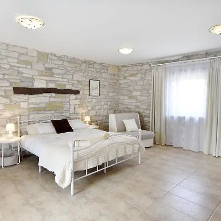 Family Friendly House With A Swimming Pool Kuberton, Istria - Sredisnja Istra - 25043 Σπίτι διακοπών *