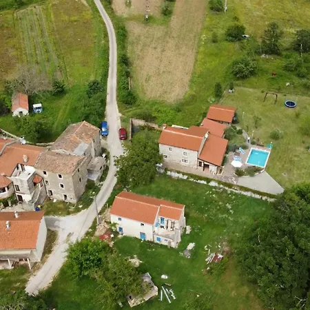 度假居 Family Friendly House With A Swimming Pool Kuberton, Istria - Sredisnja Istra - 25043 Grožnjan