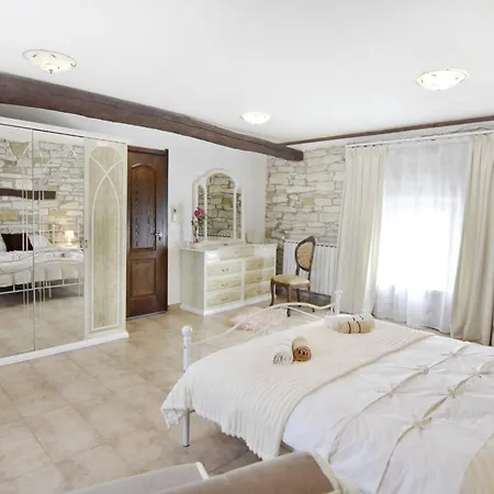 Family Friendly House With A Swimming Pool Kuberton, Istria - Sredisnja Istra - 25043 Σπίτι διακοπών *