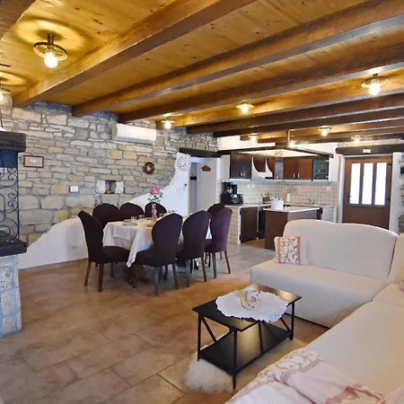 Family Friendly House With A Swimming Pool Kuberton, Istria - Sredisnja Istra - 25043 * Grožnjan
